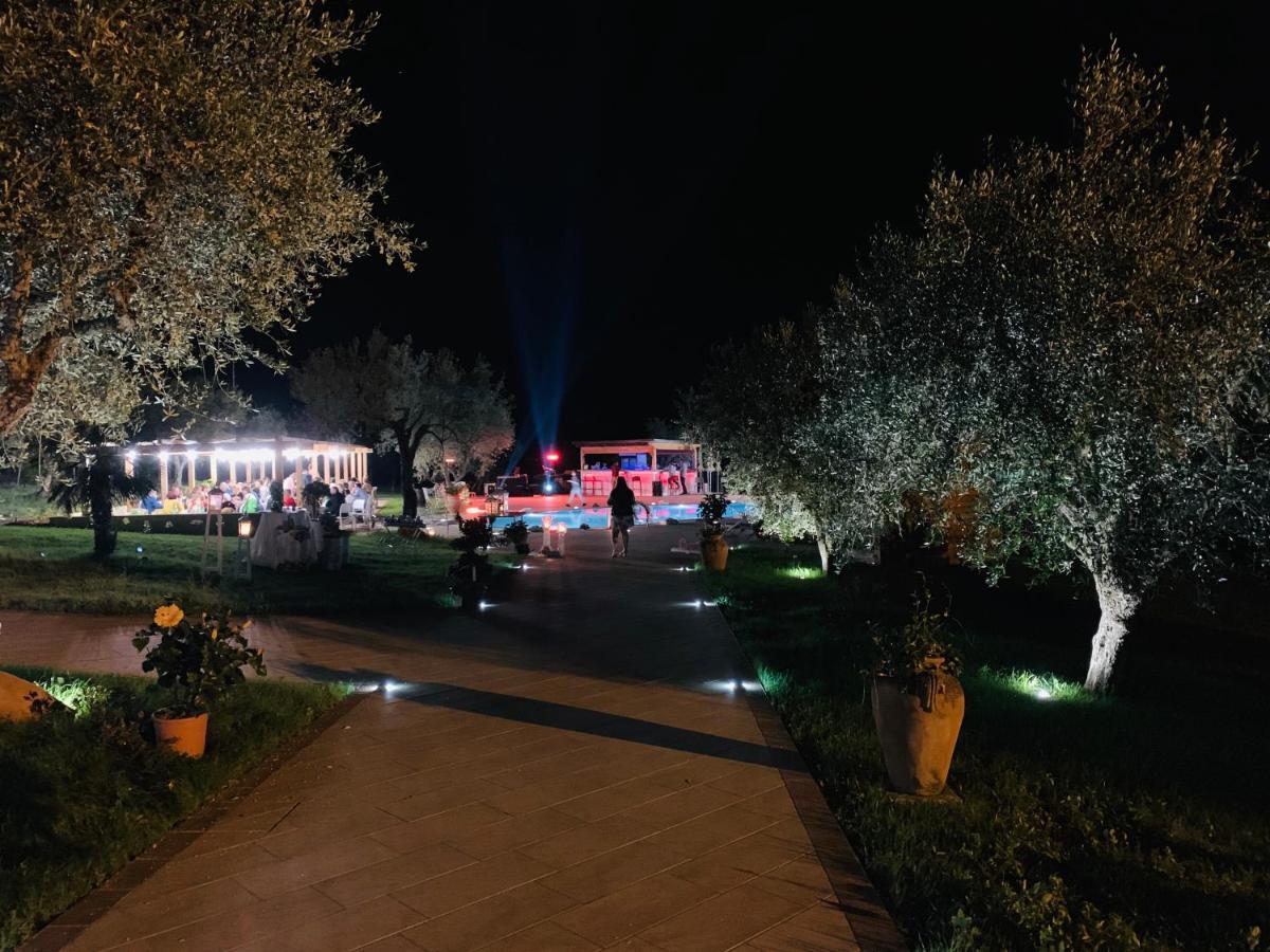 Agriturismo Il Castagneto ปาดูลา ภายนอก รูปภาพ