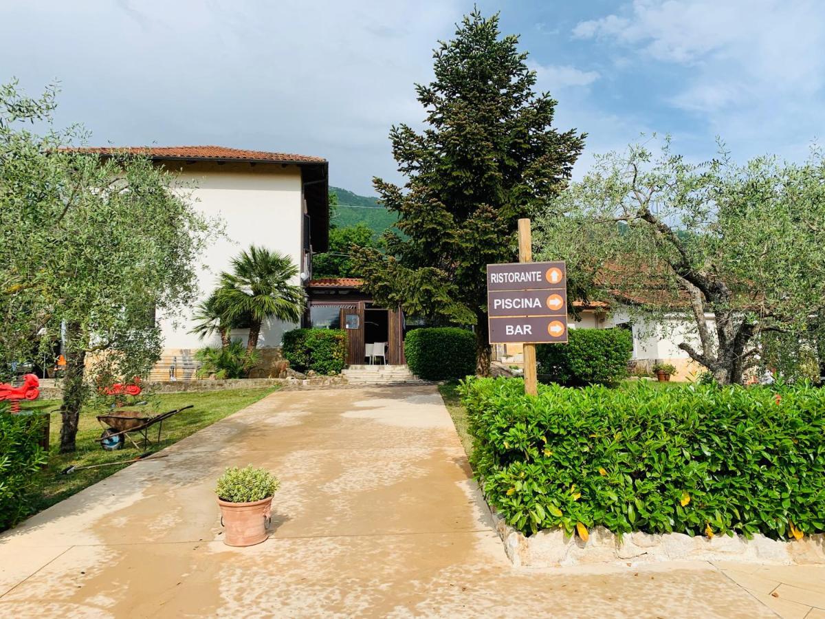 Agriturismo Il Castagneto ปาดูลา ภายนอก รูปภาพ