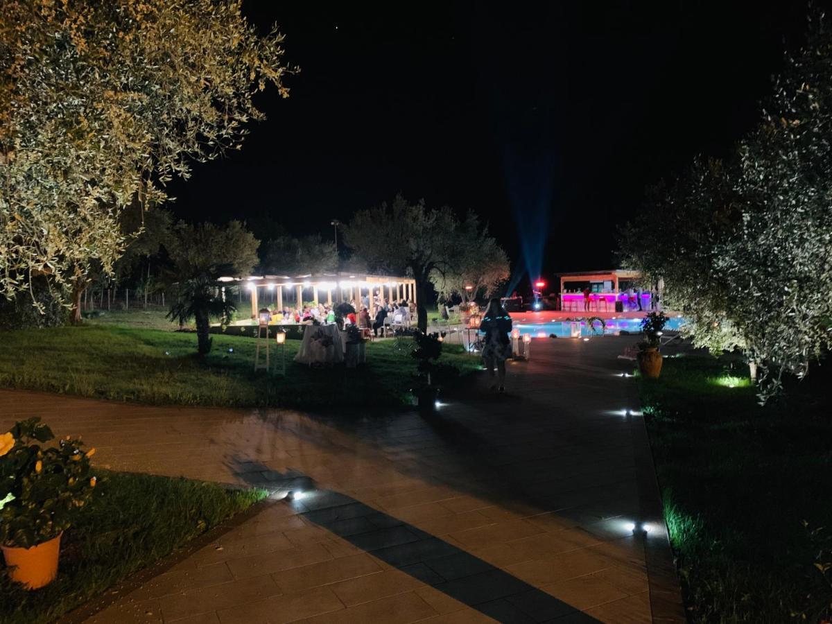 Agriturismo Il Castagneto ปาดูลา ภายนอก รูปภาพ