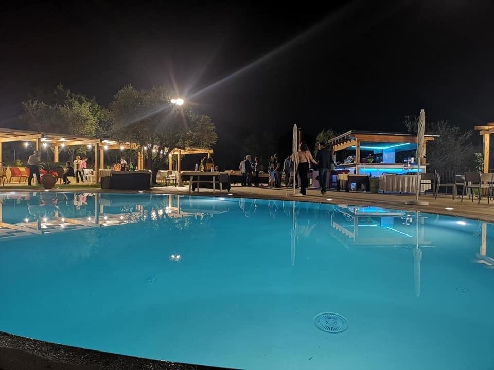 Agriturismo Il Castagneto ปาดูลา ภายนอก รูปภาพ