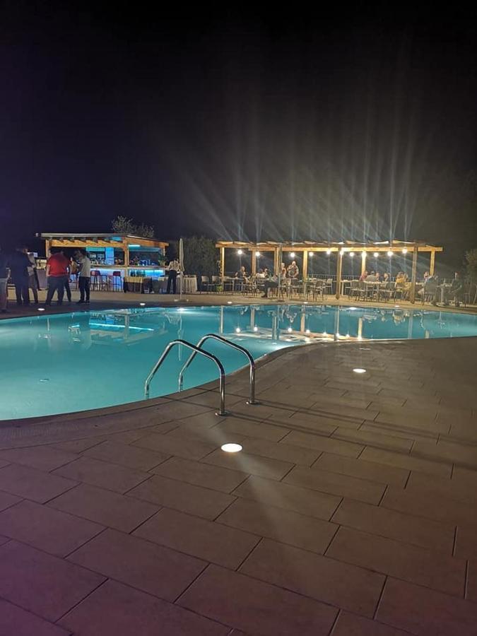 Agriturismo Il Castagneto ปาดูลา ภายนอก รูปภาพ