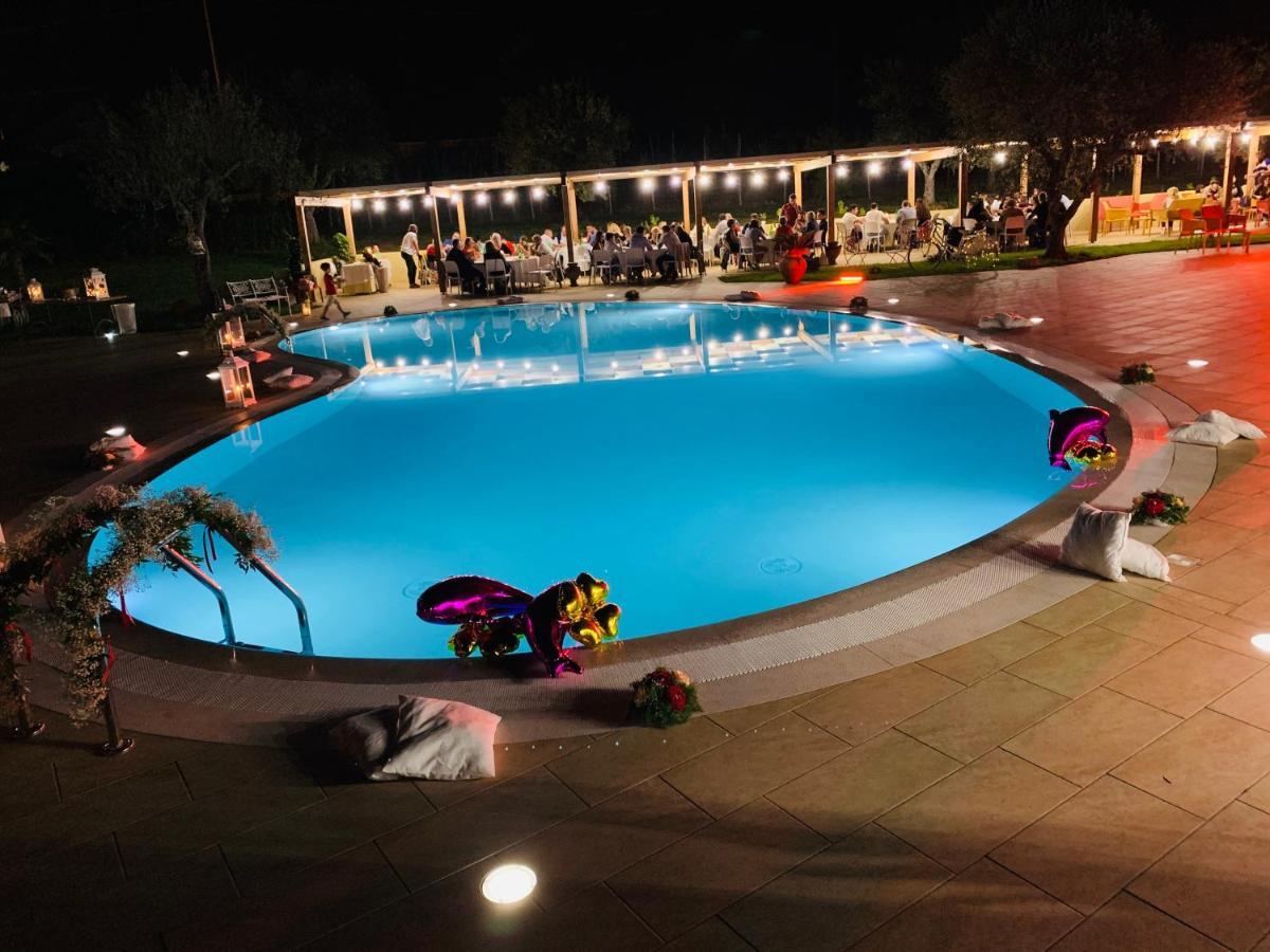 Agriturismo Il Castagneto ปาดูลา ภายนอก รูปภาพ