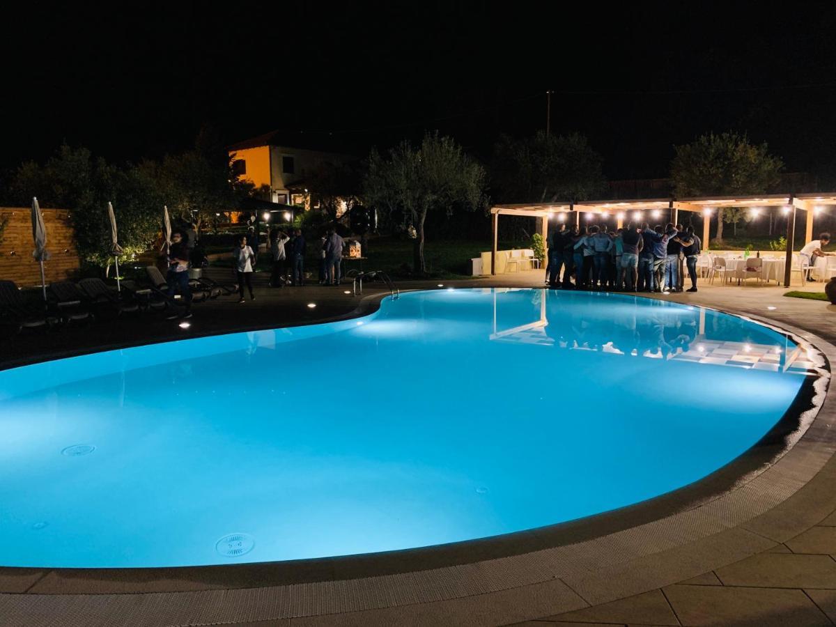 Agriturismo Il Castagneto ปาดูลา ภายนอก รูปภาพ