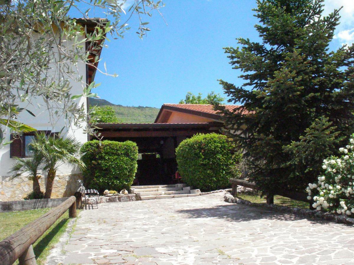 Agriturismo Il Castagneto ปาดูลา ภายนอก รูปภาพ