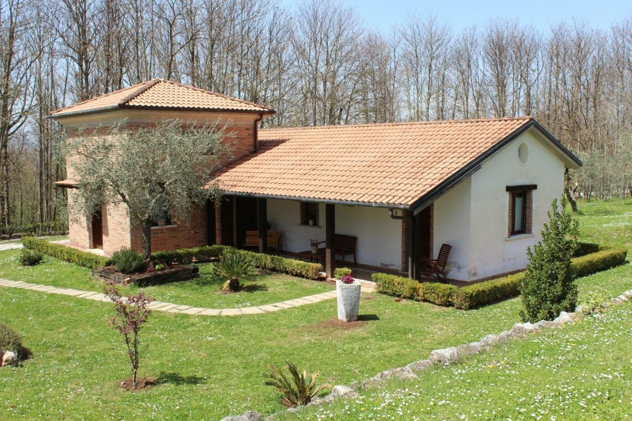 Agriturismo Il Castagneto ปาดูลา ภายนอก รูปภาพ