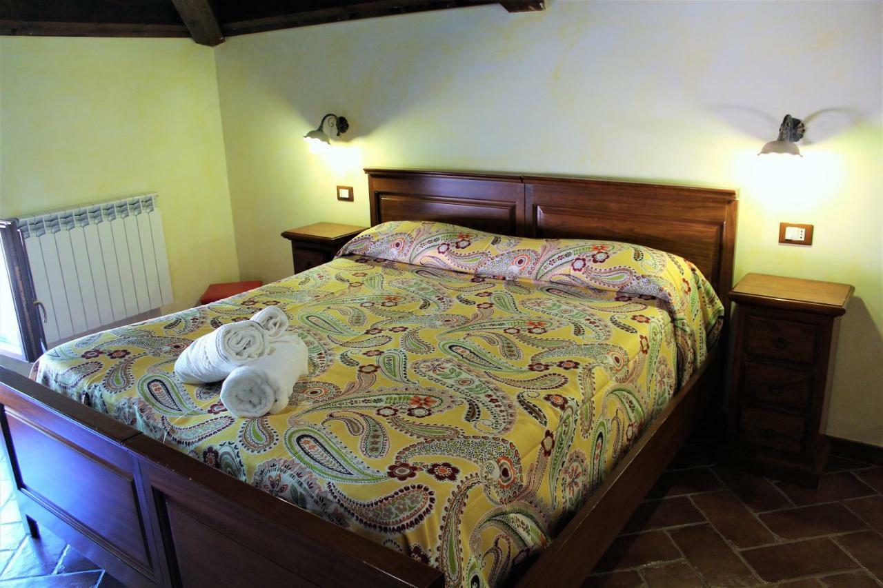 Agriturismo Il Castagneto ปาดูลา ภายนอก รูปภาพ