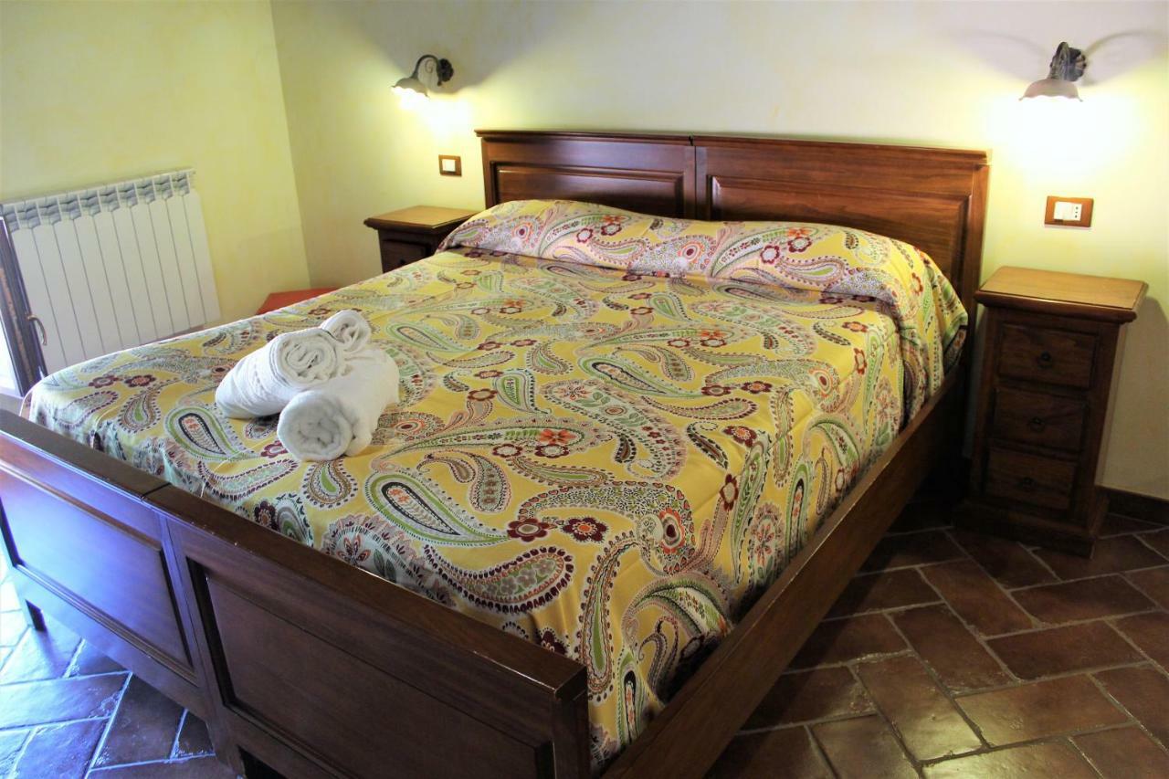 Agriturismo Il Castagneto ปาดูลา ภายนอก รูปภาพ