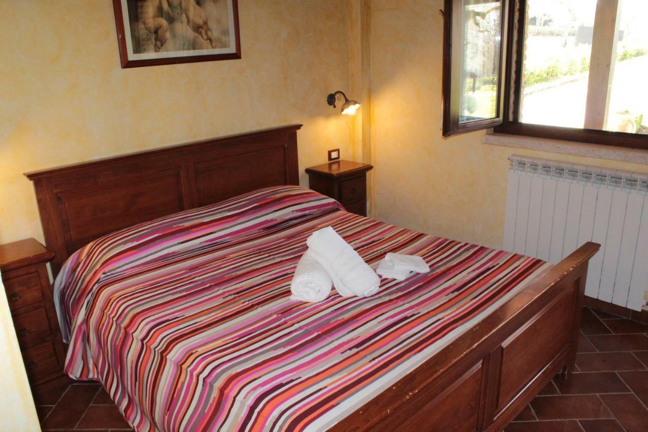Agriturismo Il Castagneto ปาดูลา ภายนอก รูปภาพ