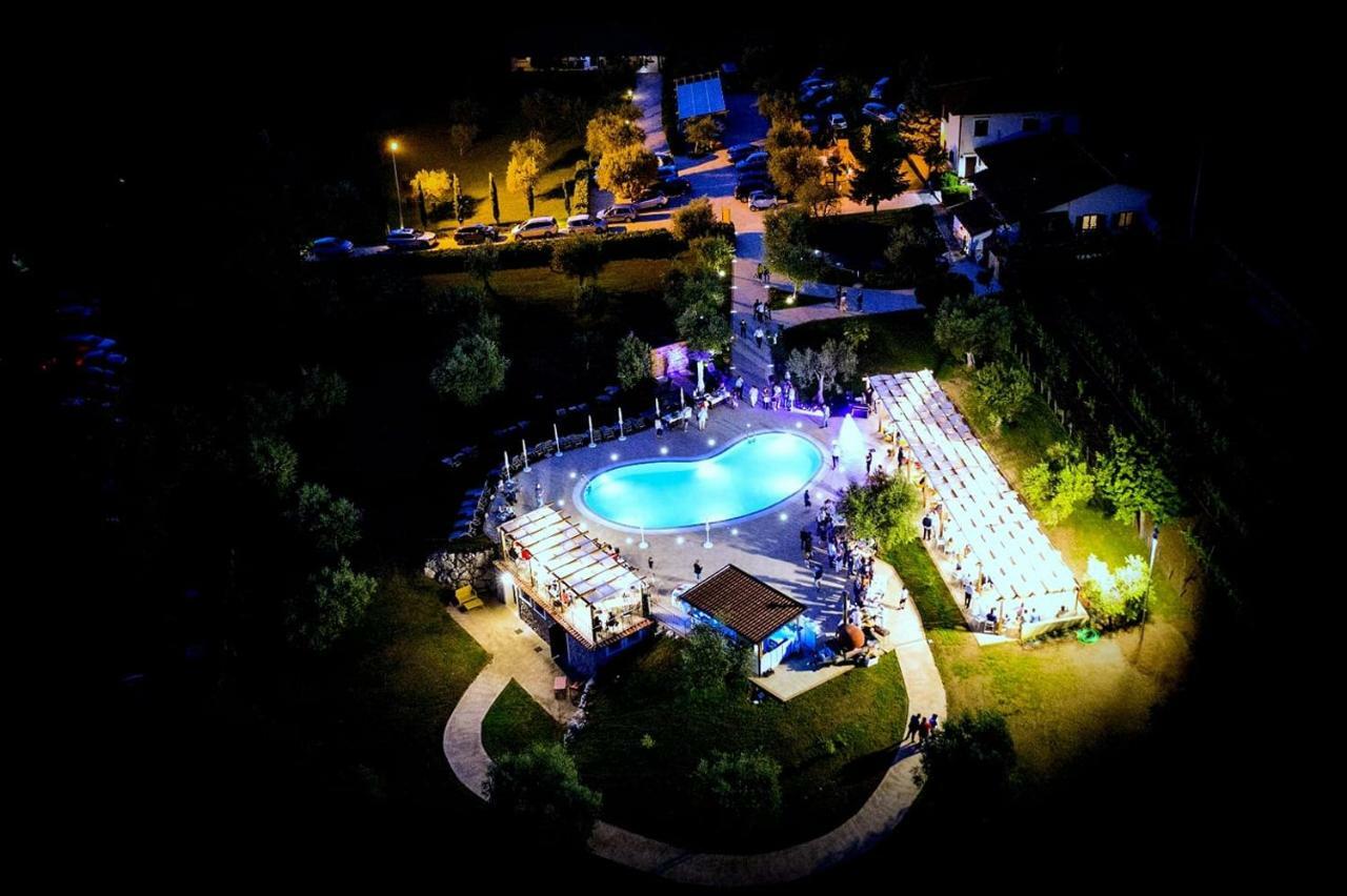 Agriturismo Il Castagneto ปาดูลา ภายนอก รูปภาพ